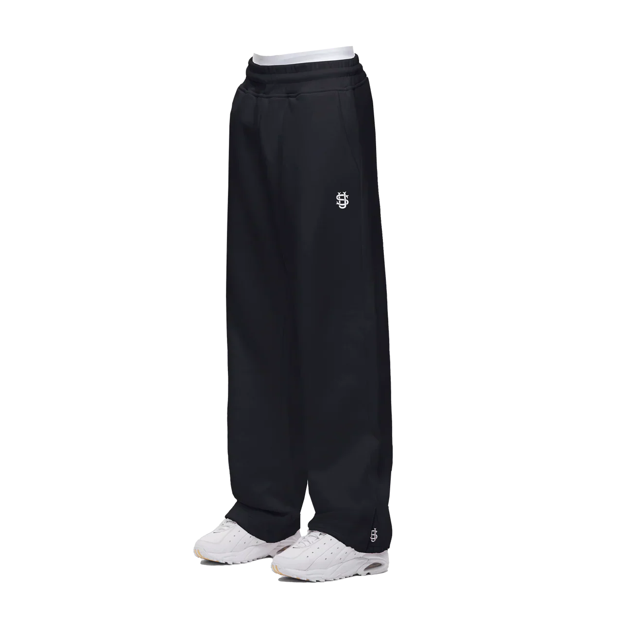 BLACK TRACKSUIT
